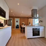 Apartment Bright And Modern 2-bedroom Apartment, Near Center, Location