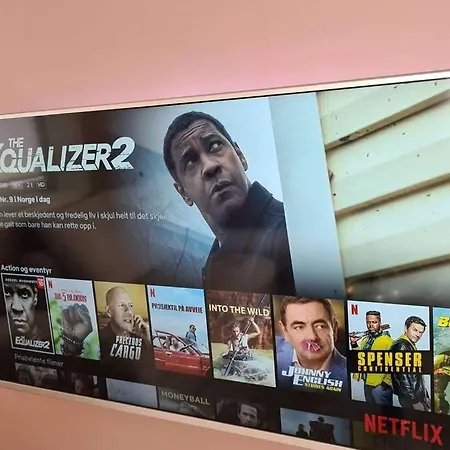 Bright And Modern 2-bedroom Apartment, Near Center, Location