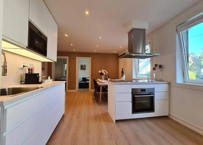 Lägenhet Bright And Modern 2-bedroom Apartment, Near Center, Location