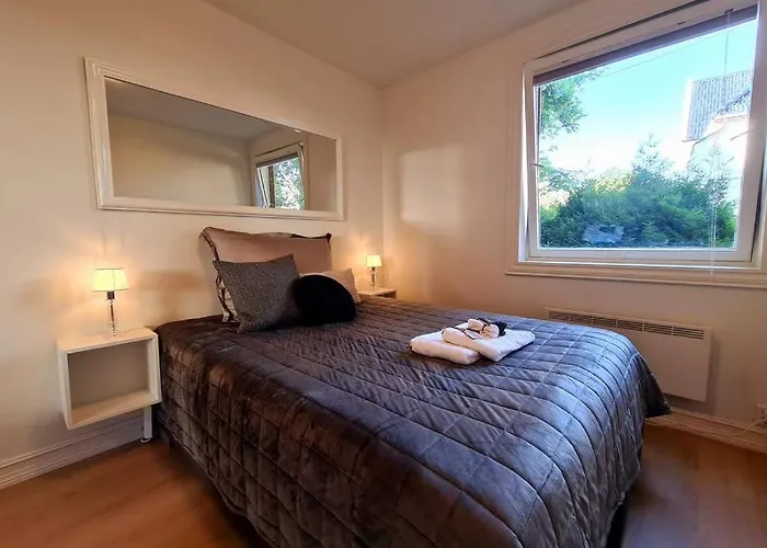 Lägenhet Bright And Modern 2-bedroom Apartment, Near Center, Location *