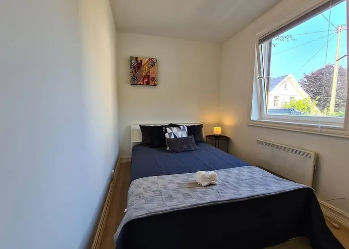 Apartment Bright And Modern 2-bedroom Apartment, Near Center, Location *