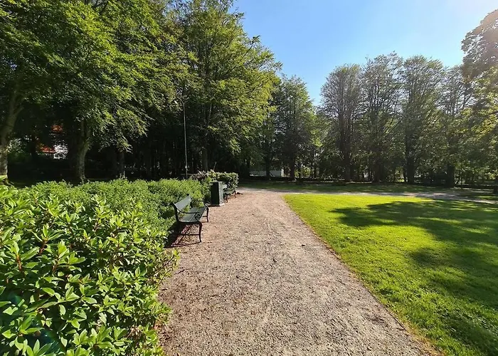 Bright And Modern 2-bedroom Apartment, Near Center, Location