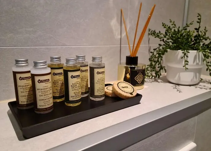 Bright And Modern 2-bedroom Apartment, Near Center, Location Apartment